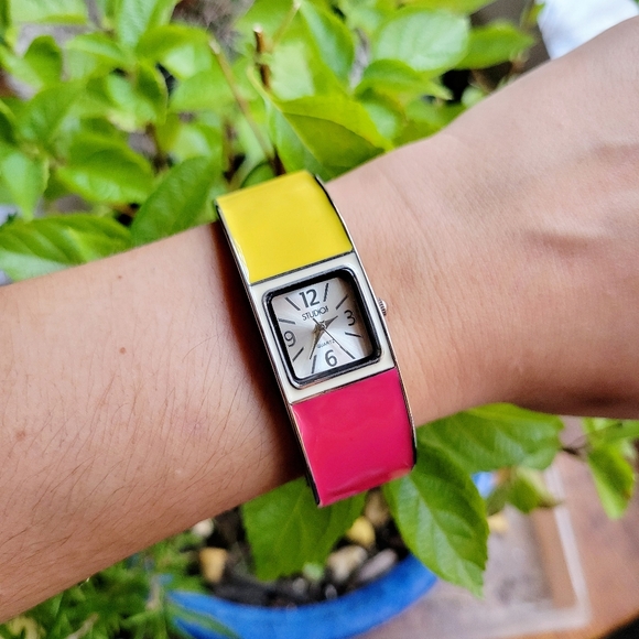 Classic Retro Pink & Yellow Studio Quartz Womens Womans Watch - Picture 2 of 6